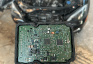 SỬA CHỮA HỆ THỐNG PHANH ABS CỦA XE MERCEDES-BENZ W221_W216