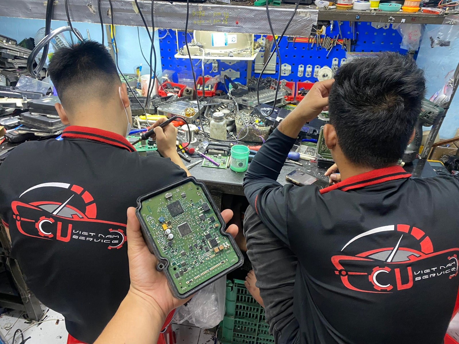 CHUYÊN SỬA HỘP ĐIỀU KHIỂN ABS XE FORD LỖI U3000 U3000-49 U3000-48