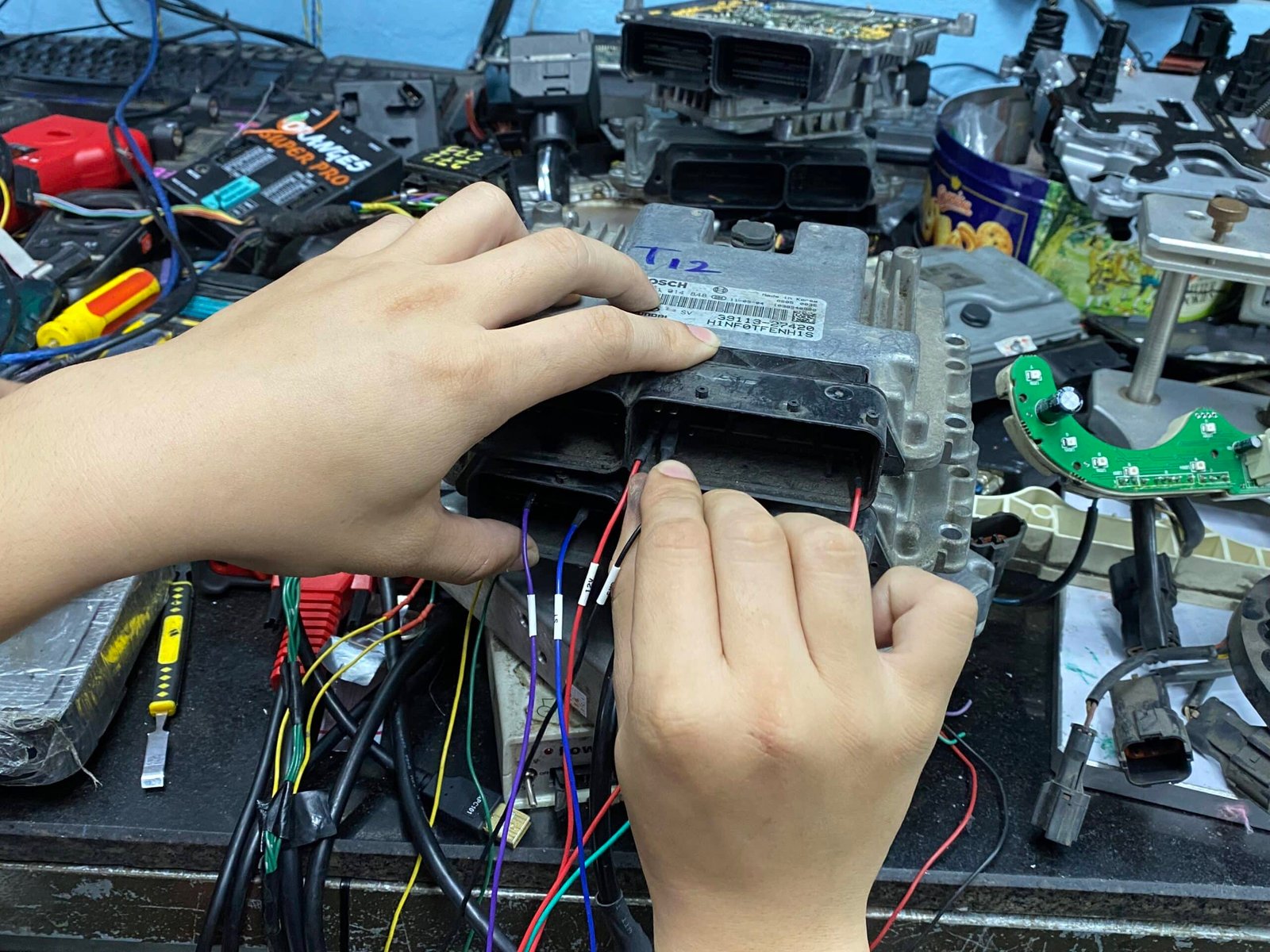 Sửa chữa hộp động cơ ECU Subaru