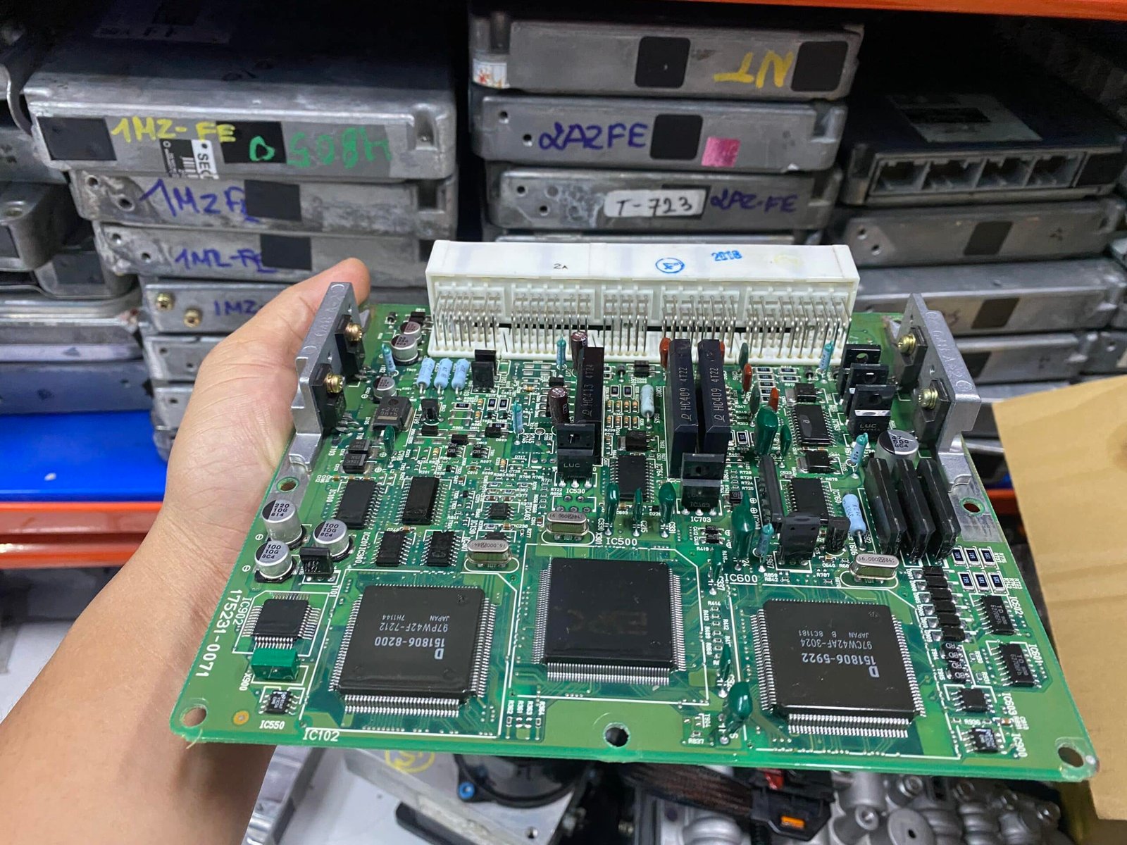 HỘP ECU LÀ GÌ? CẤU TẠO VÀ NGUYÊN LÝ HOẠT ĐỘNG CỦA ECU