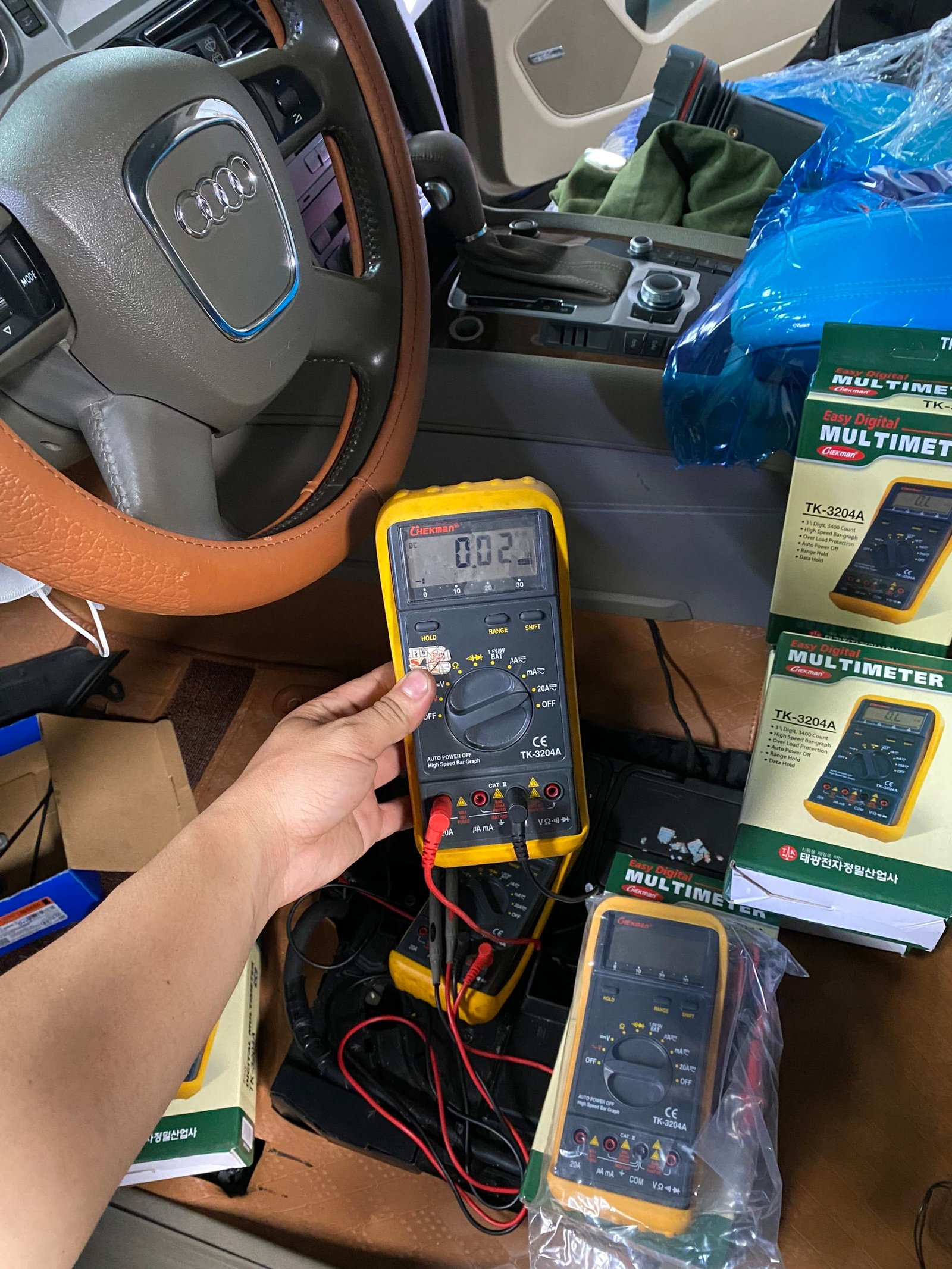 VES VIETNAM ECU SERVICE Chuẩn điện nguồn trên xe ô tô