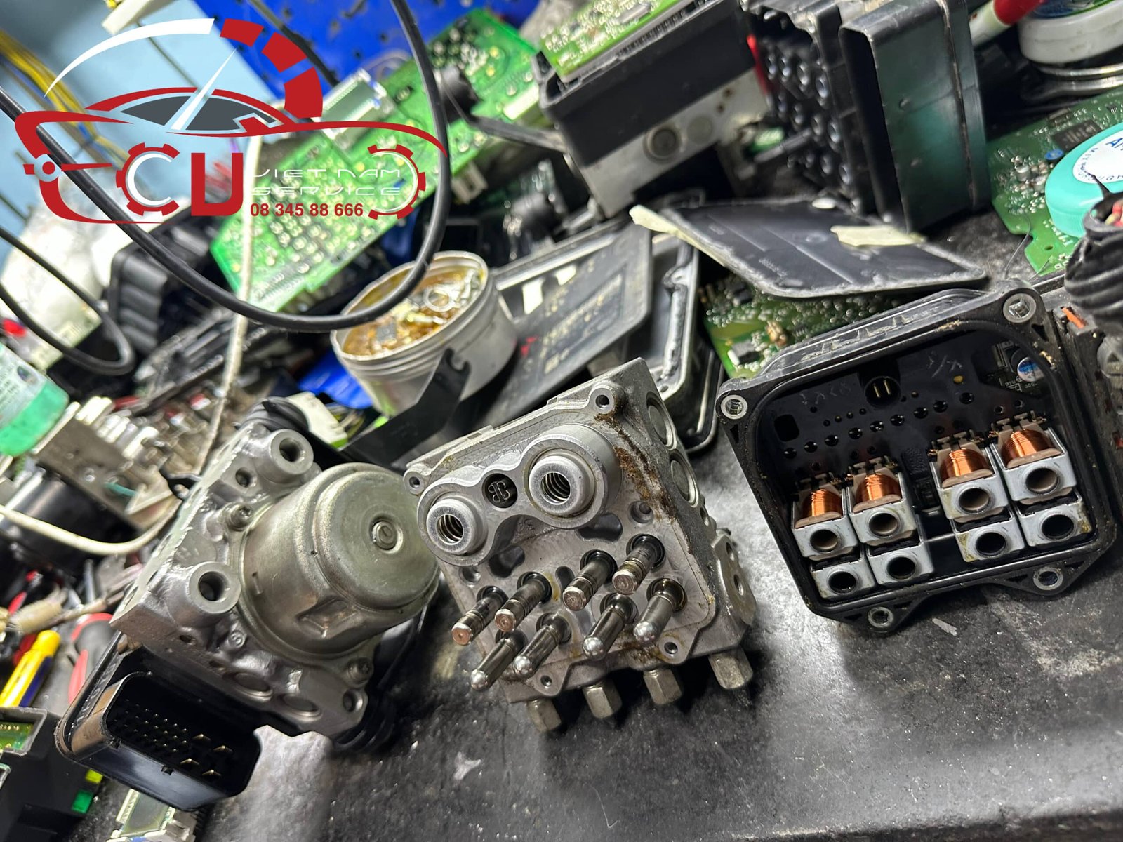 Garage VES - Chuyên Sửa Chữa Hệ Thống Phanh ABS Của Xe Honda Fit