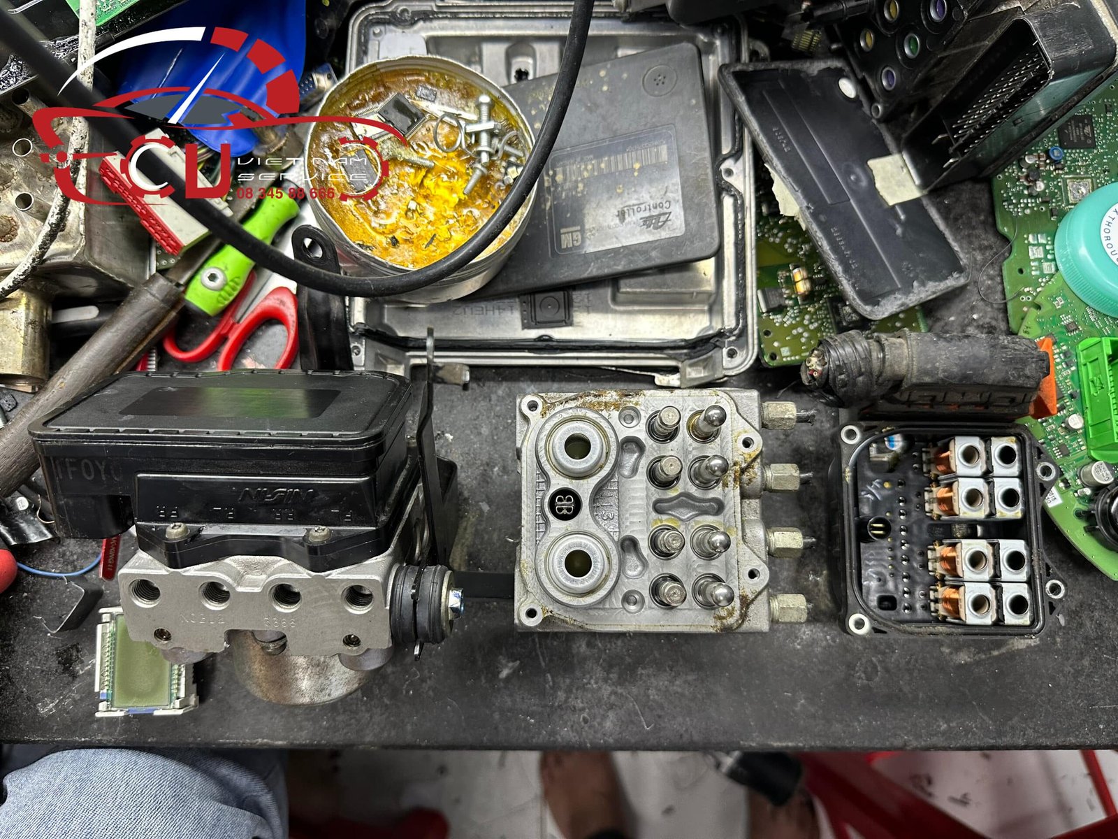 GARAGE VES-CHUYÊN SỮA CHỮA HỆ THỐNG PHANH ABS CỦA XE HONDA FIT 3 Garage VES - Chuyên Sửa Chữa Hệ Thống Phanh ABS Của Xe Honda Fit