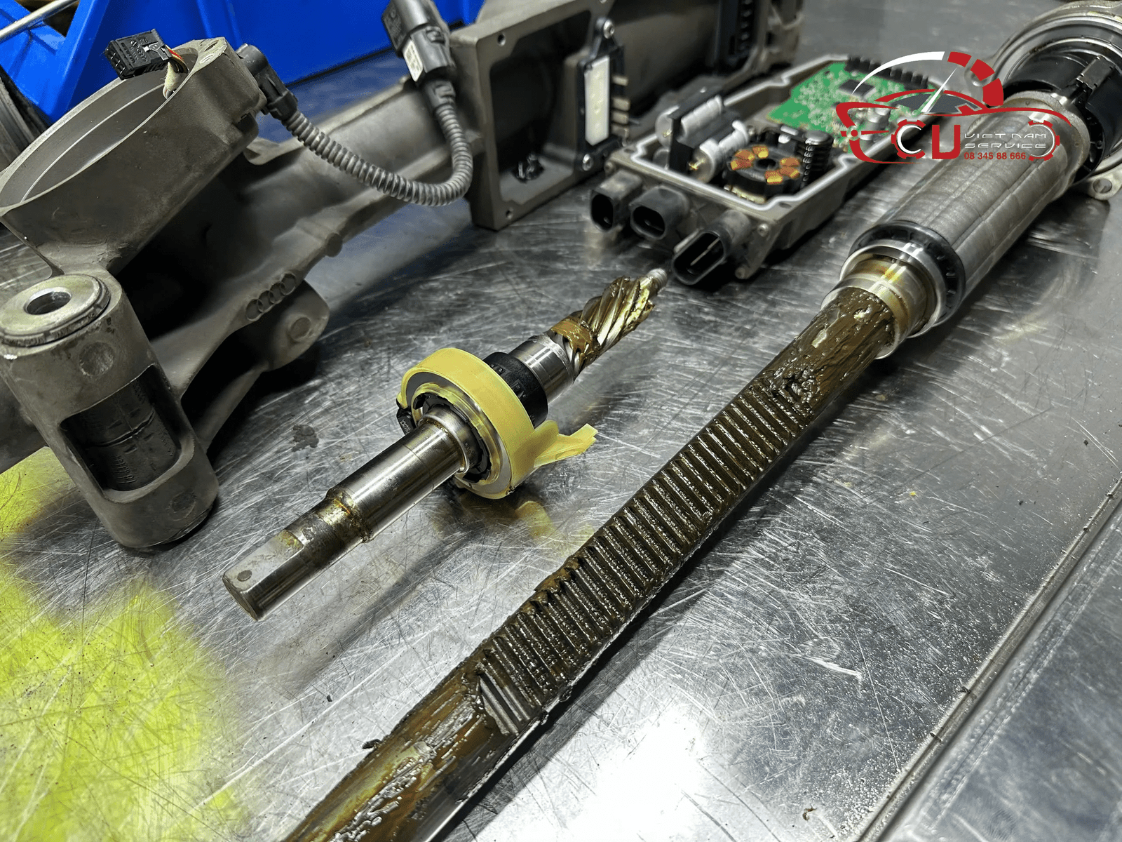 SỬA CHỮA VÀ PHỤC HỒI THƯỚC LÁI ĐIỆN XE AUDI