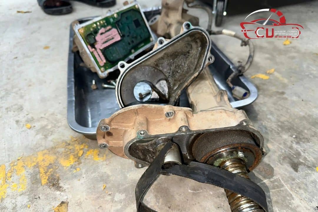 GARAGE CHUYÊN SỬA XE FORD UY TÍN TP.HCM 2 GARAGE CHUYÊN SỬA XE FORD UY TÍN TP.HCM