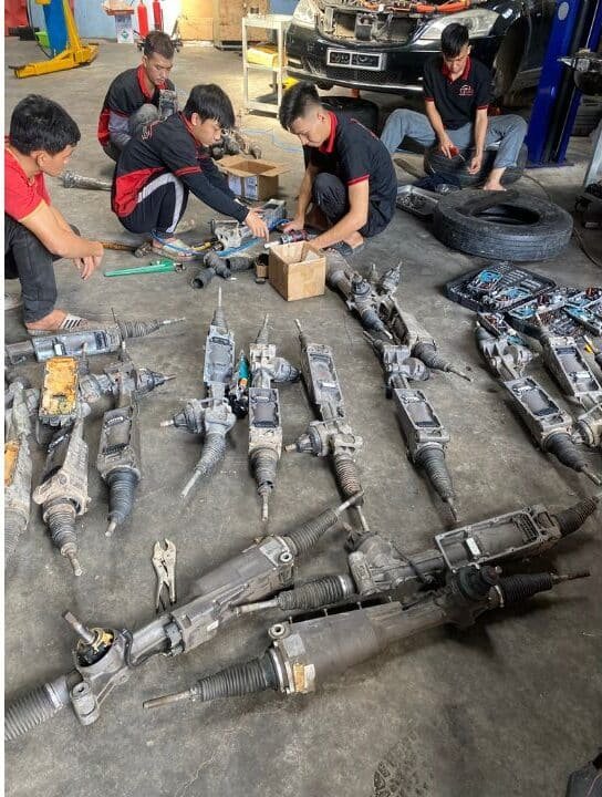 SỬA CHỮA THƯỚC LÁI ĐIỆN XE BMW TẠI VES WORKSHOP