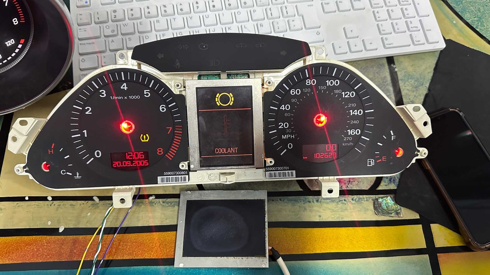 SỬA CHỮA ĐỒNG HỒ TAPLO XE VINFAST