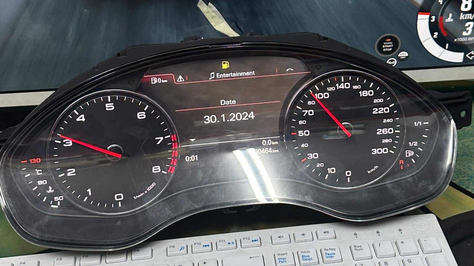 SỬA CHỮA ĐỒNG HỒ TAPLO XE VOLVO TẠI TP.HCM 1 SỬA CHỮA ĐỒNG HỒ TAPLO XE VOLVO