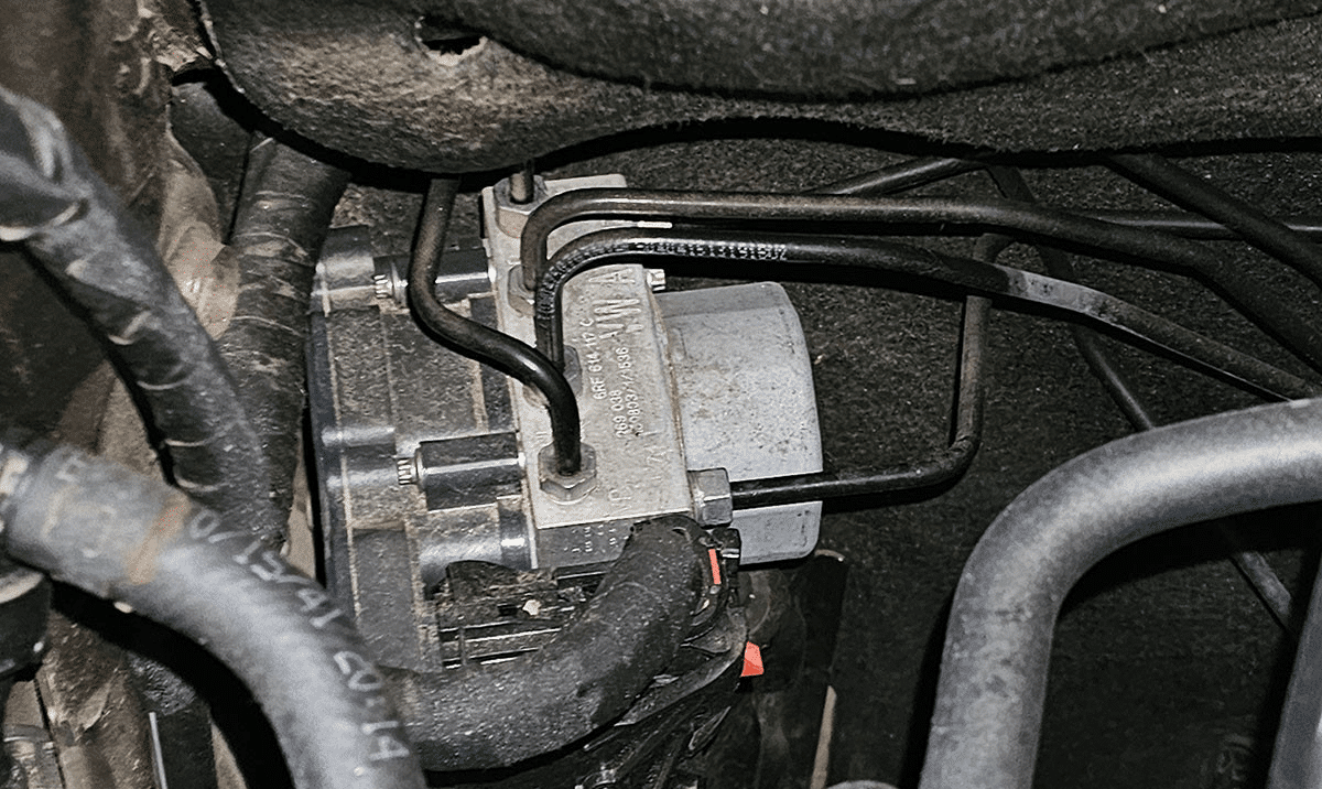 LỖI ABS KẸT DẦU VÀ LỖI MÔ TƠ BƠM ABS 6 Thông tin chi tiết về lỗi ABS tắc nghẽn dầu, lỗi ABS nghẹt dầu, lỗi ABS kẹt dầu và lỗi mô tơ bơm ABS