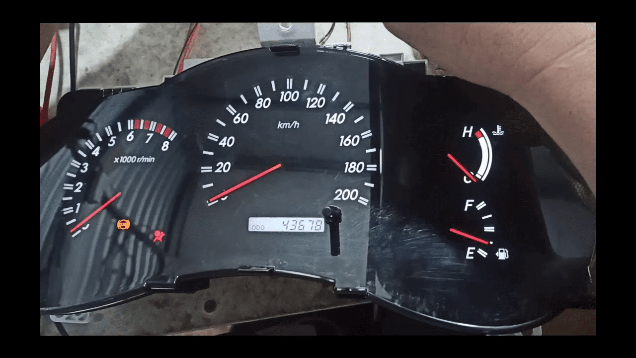 LỖI ĐỒNG HỒ TAPLO SỬA LỖI ĐỒNG HỒ TAPLO IPC TOYOTA UY TÍN 4 Cần sửa lỗi đồng hồ taplo IPC Toyota nhanh chóng, đến ngay với Ves Workshop