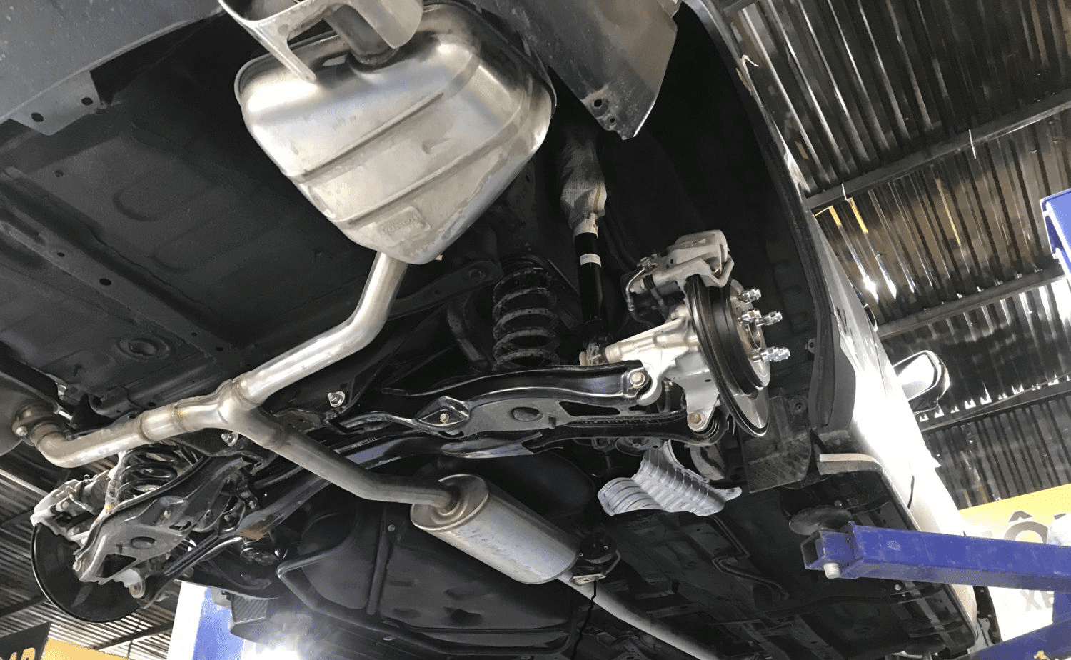 Garage sửa chữa hệ thống thắng Parking Toyota chuyên nghiệp tại HCM