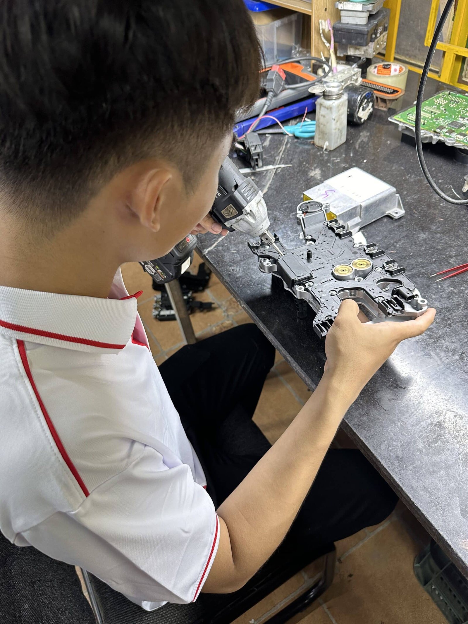 SỬA TCM TCU TOYOTA - SỬA CHỮA Ô TÔ HCM VES WORKSHOP 3 Sửa TCM TCU Toyota - Sửa chữa ô tô HCM Ves Workshop