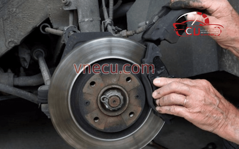 Tìm hiểu dịch vụ sửa chữa hệ thống thắng Parking Ford tại Ves Workshop