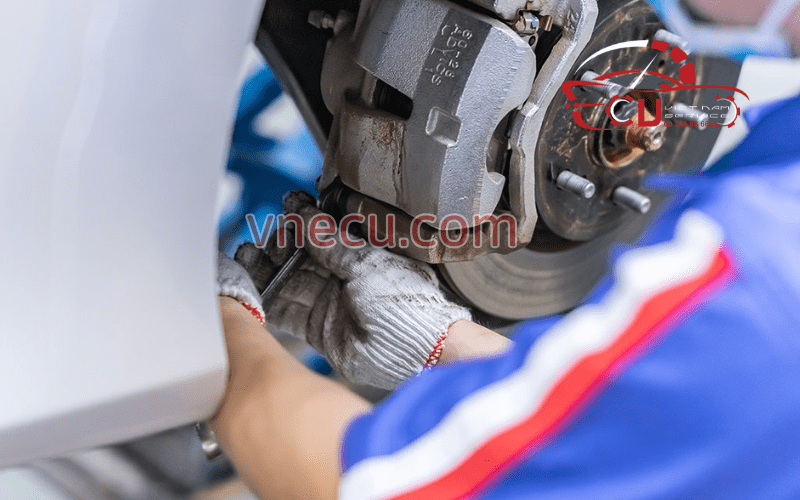 Tìm hiểu dịch vụ sửa chữa hệ thống thắng Parking Ford tại Ves Workshop