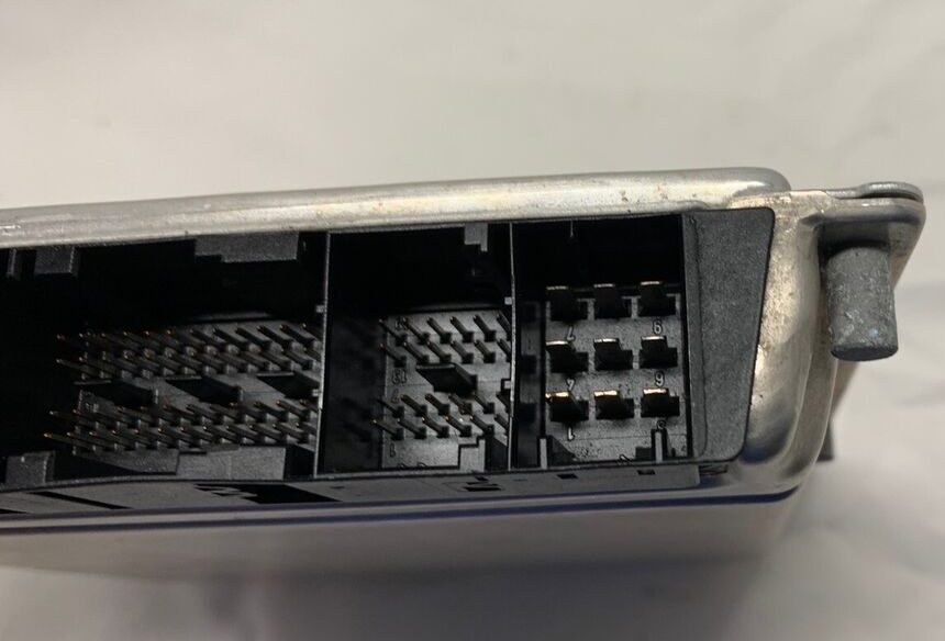 MÔ-ĐUN ĐIỀU KHIỂN ĐỘNG CƠ MERCEDES-BENZ MÃ PHỤNG TÙNG ECU ECM  A 285 900 03 00 ECU ECM MERCEDES-BENZ  A 285 900 03 00 , A2859000300 0 261 S06 930 , 0261S06930