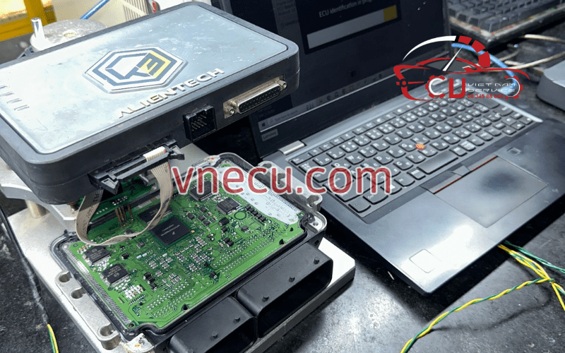 HỘP ĐEN ECU - SỬA ECU ECM PCM HYUDAI TẠI TPHCM 3 Lỗi do tác động vật lý hoặc hao mòn theo thời gian xe Hyundai