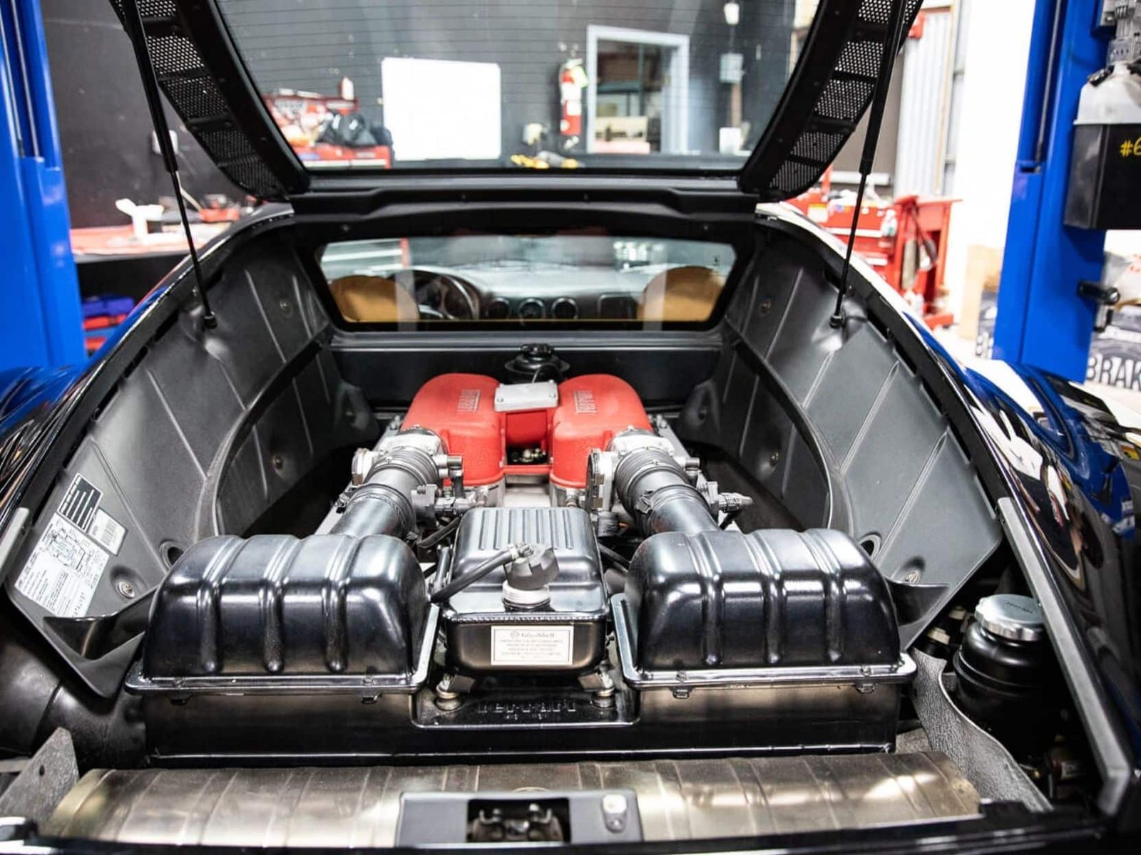 Tại sao đại tu động cơ FERRari là điều cần thiết?