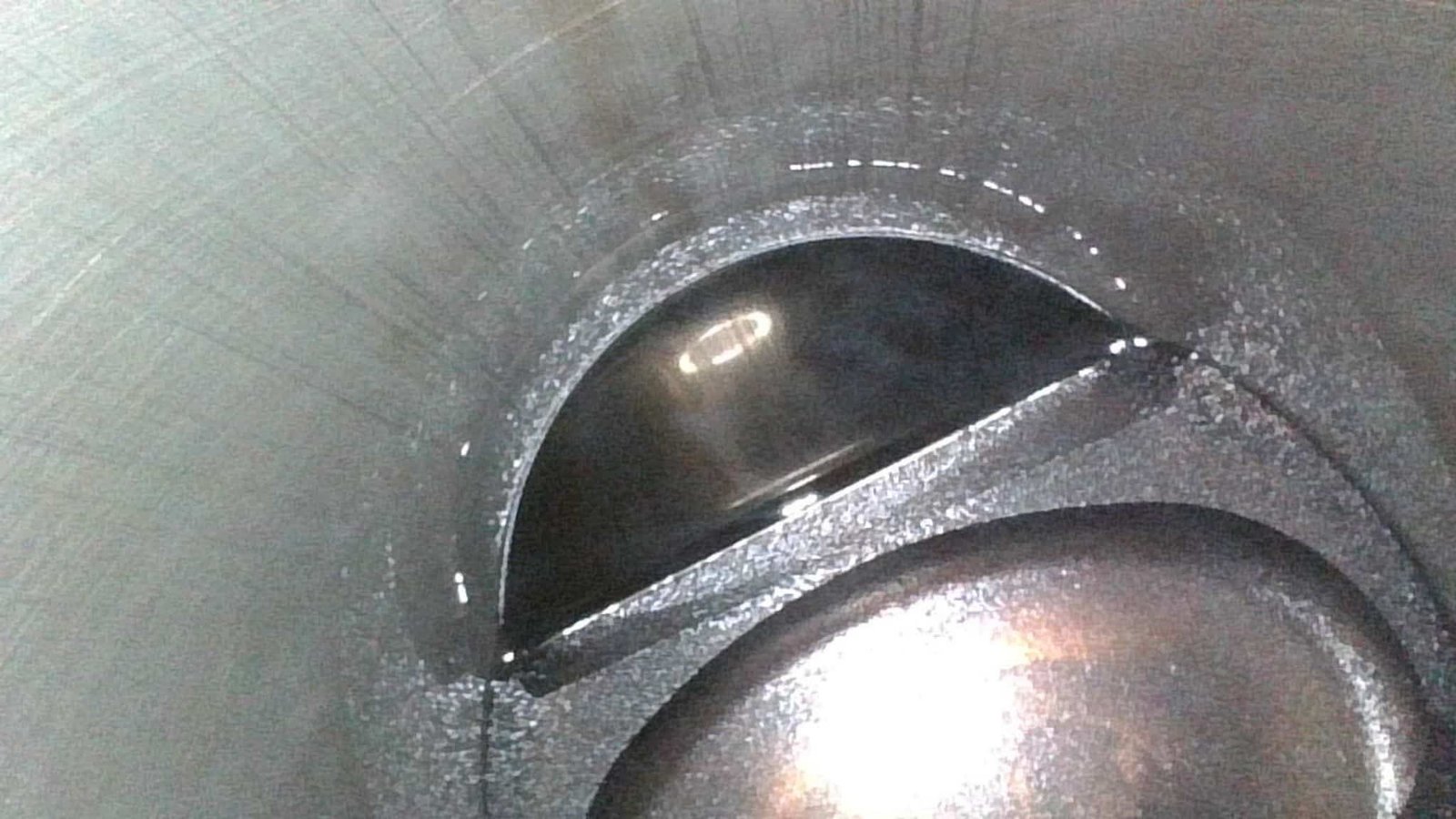 Kiểm tra chi tiết các bộ phận