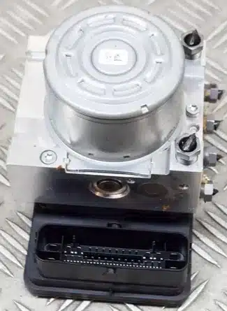 ABS JAGUAR E-PACE 2018 2 s l960 33 e1736750465873