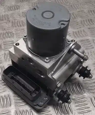 ABS AUDI A8 2013 2 s l960 81 e1739156457523