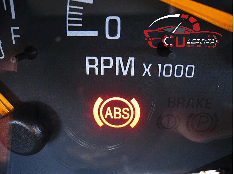 Nguyên nhân đèn ABS xe Kia sáng cảnh báo lỗi