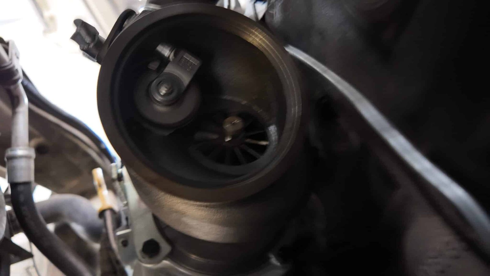 ĐỘ TURBO CHEVROLET CAPTIVA-1 GIẢI QUYẾT VẤN ĐỀ CÔNG SUẤT ĐỘNG CƠ 