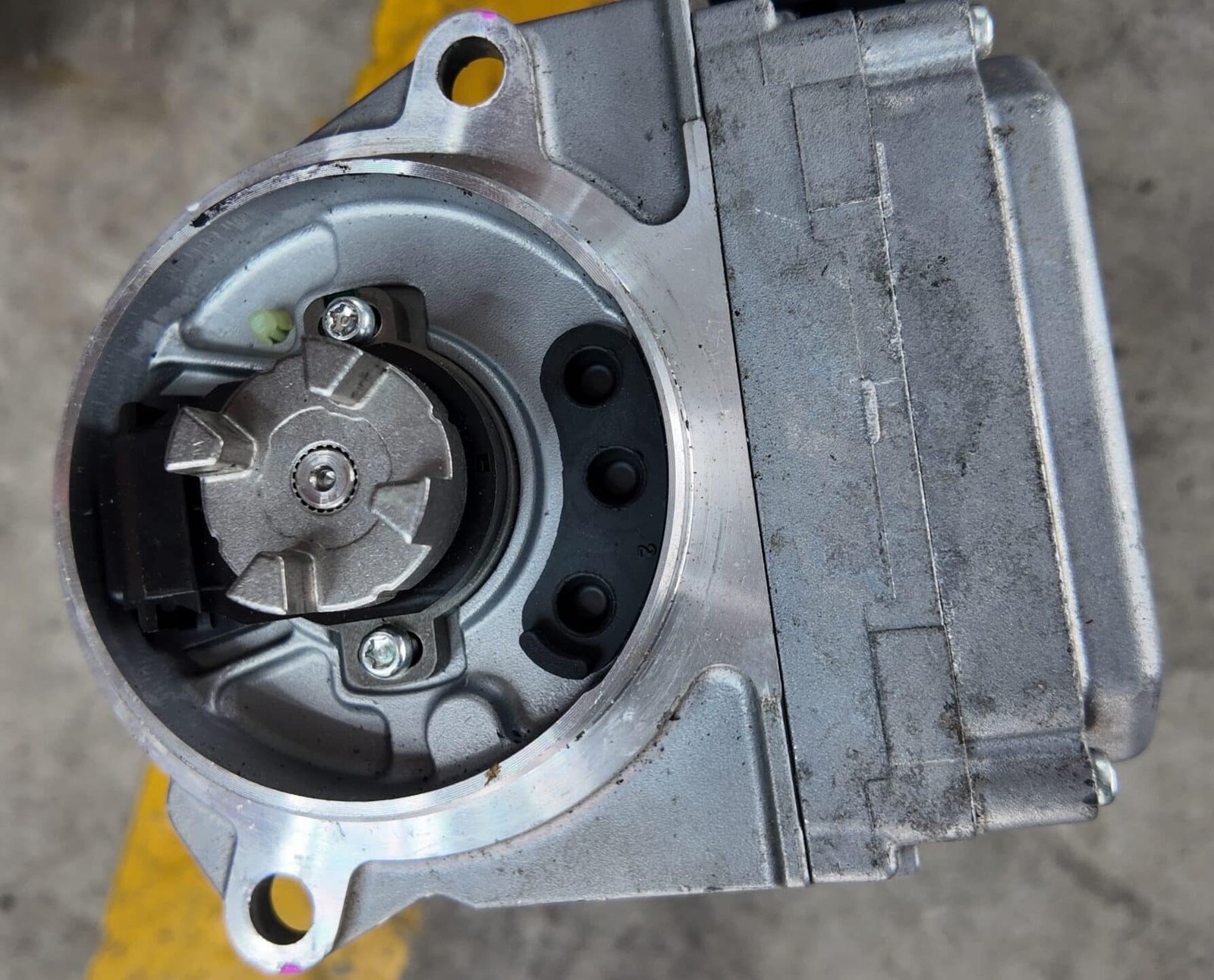 SỬA CHỮA-THAY THẾ MÔ TƠ TRỢ LỰC LÁI MAZDA6