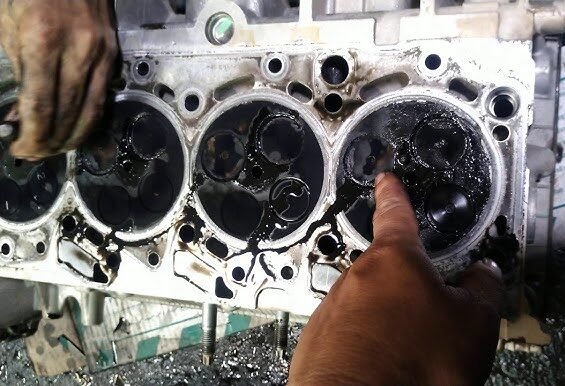 Dấu hiệu nhận biết động cơ Ford Ranger cần đại tu