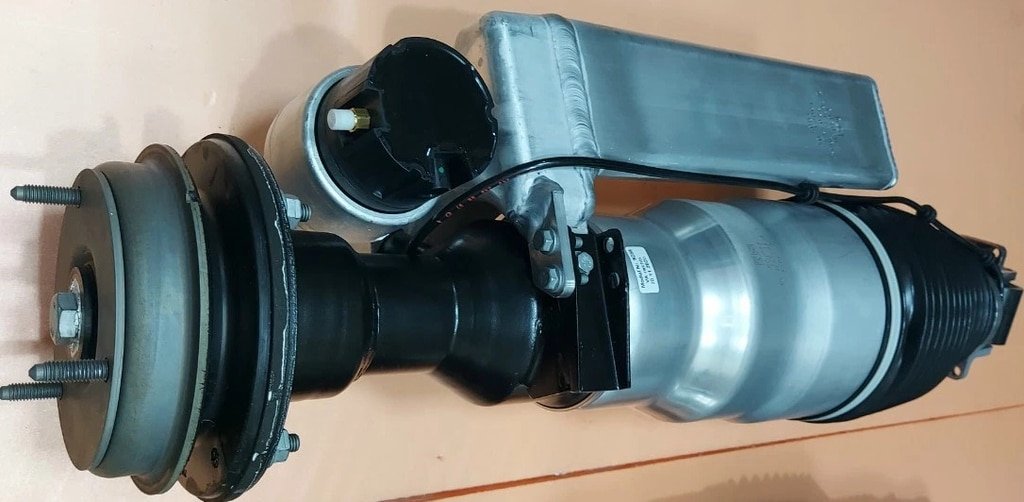 THAY THẾ GIẢM XÓC KHÍ NÉN MERCEDES-BENZ