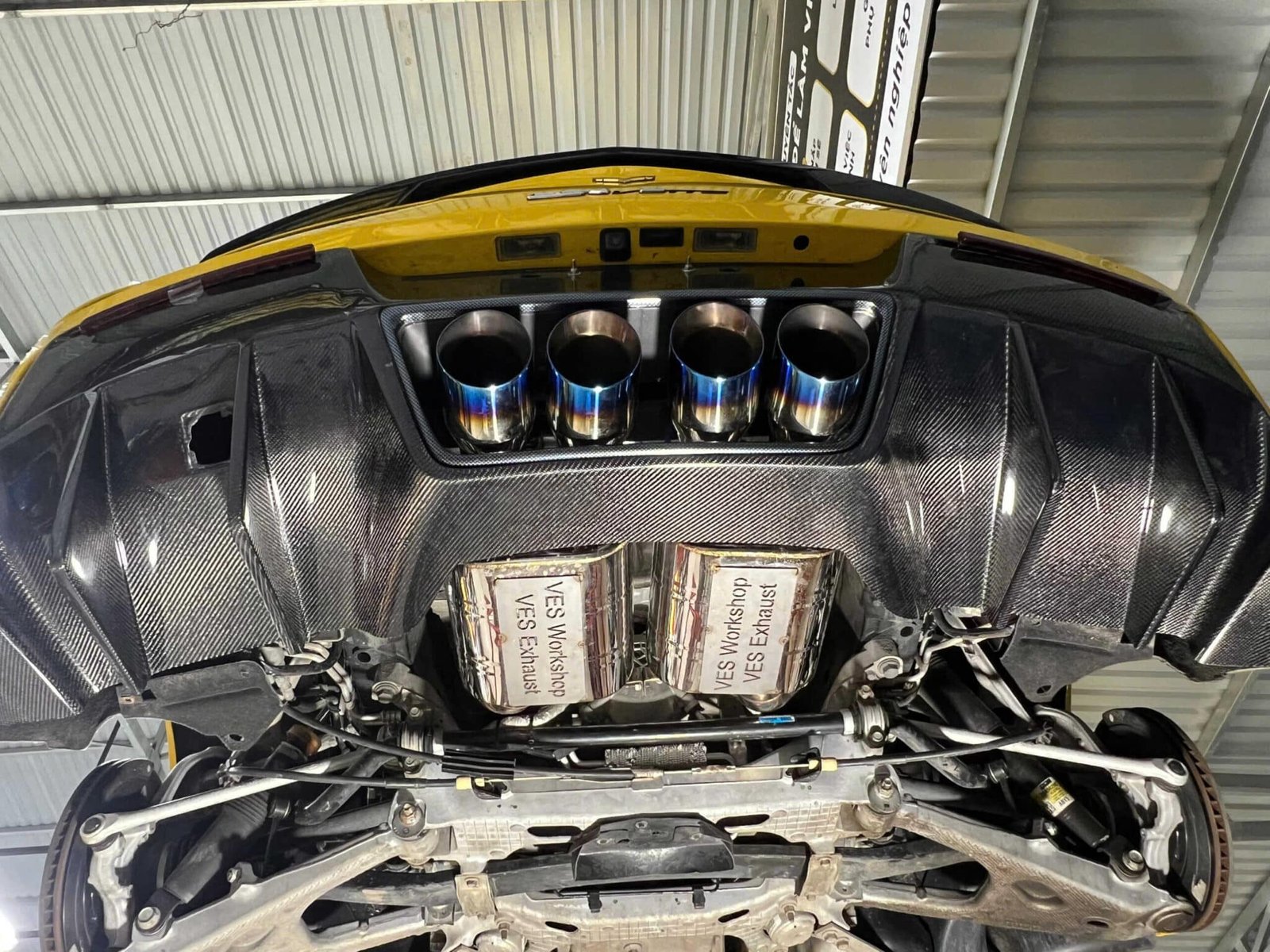 Custom Hệ Thống Ống Xả Chevrolet Corvette: Giải Pháp Custom Đột Phá Từ Ves Workshop
