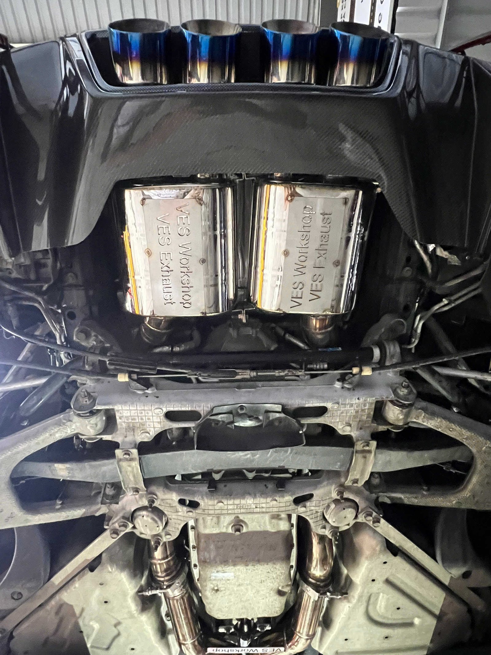 Custom Hệ Thống Ống Xả Chevrolet Corvette: Giải Pháp Custom Đột Phá Từ Ves Workshop