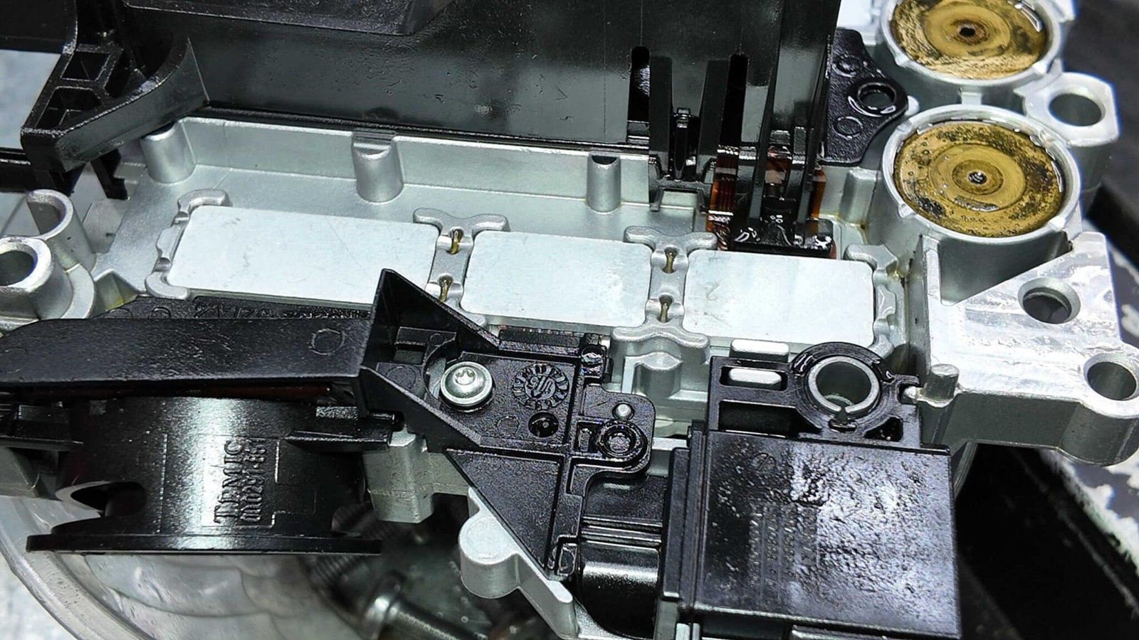 kiểm tra sơ bộ và tổng quát bộ van hộp số