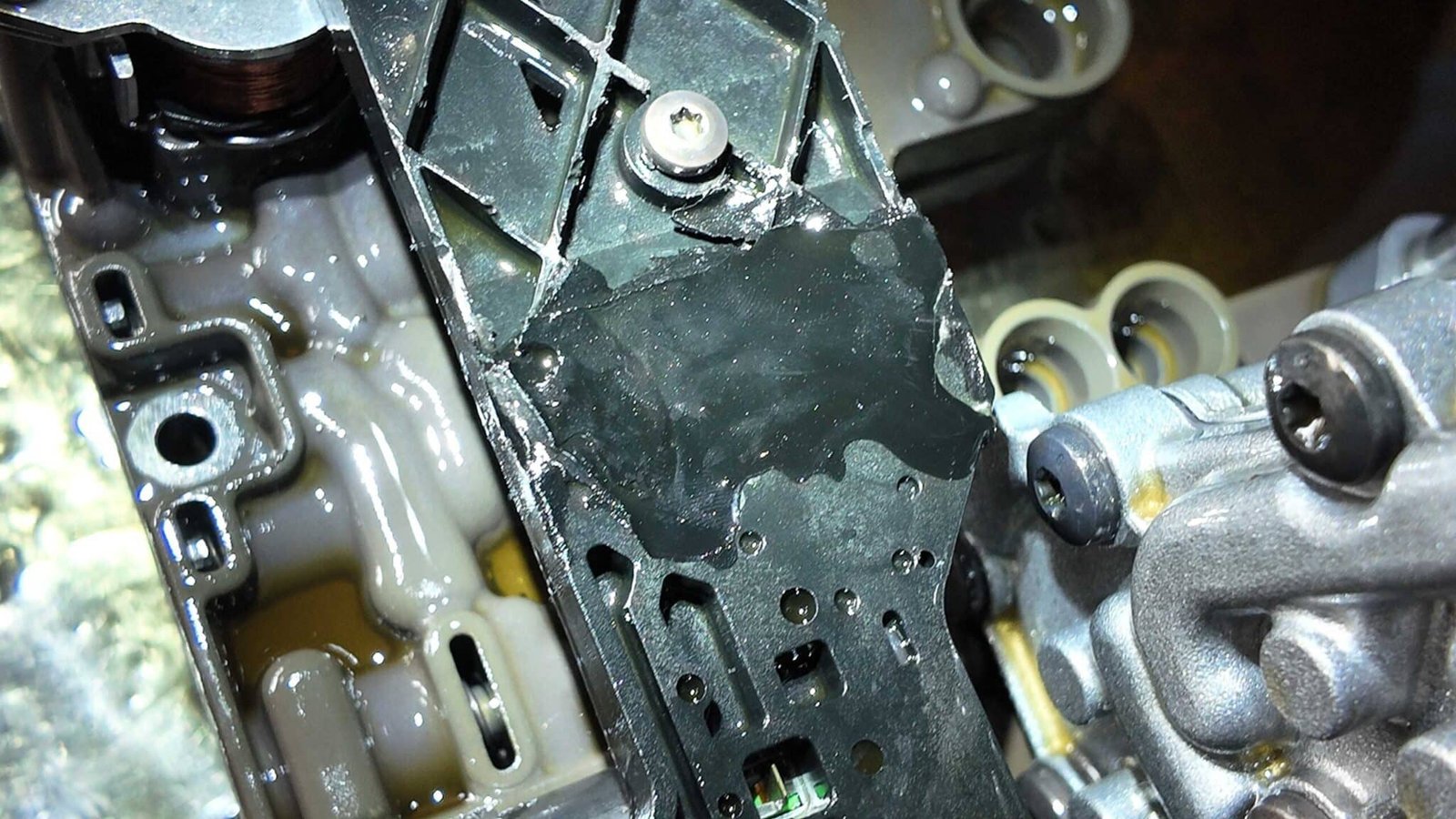 Dịch Vụ Sửa Chữa Hộp Số Ô Tô Tận Tâm – Giải Pháp Toàn Diện tại VES Workshop