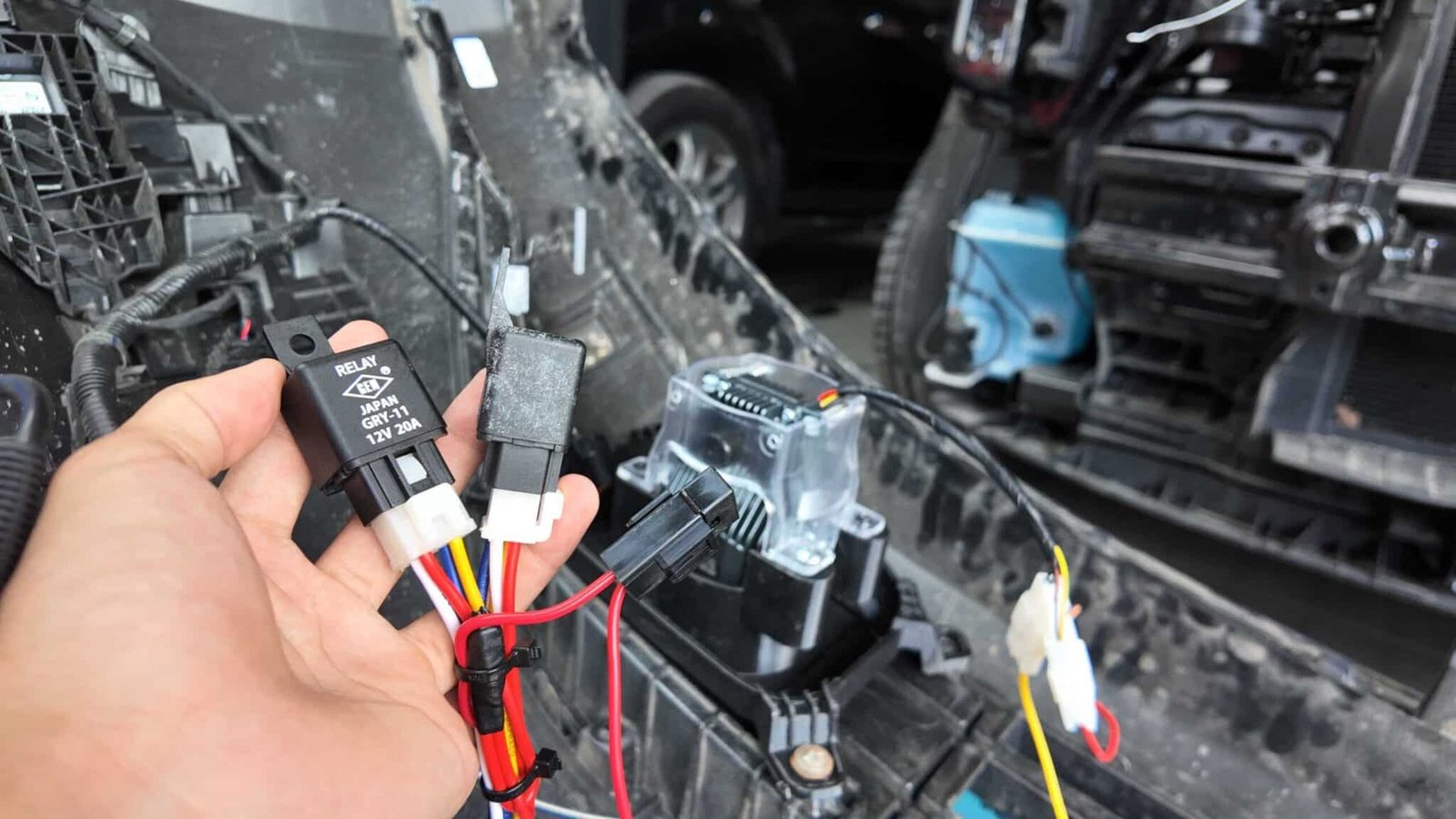 Nâng Cấp Hệ Thống Ánh Sáng Cho Kia Carnival Độ Bi Gầm Tại Ves Workshop