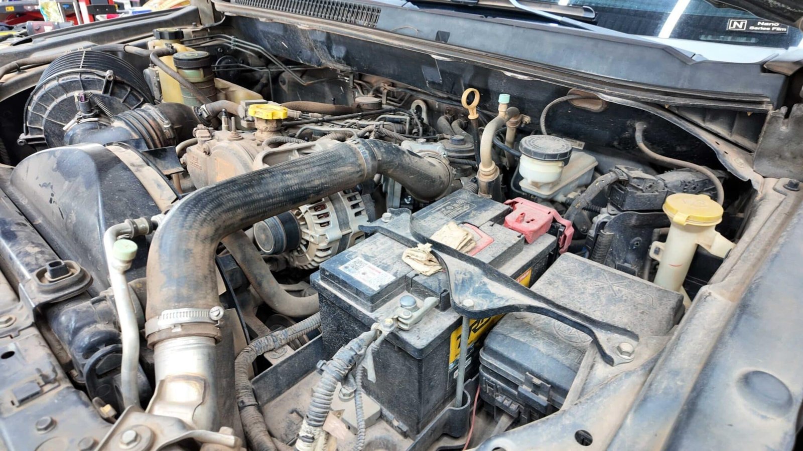 VỆ SINH HỌNG NẠP CHEVROLET COLORADO TẠI VES WORKSHOP 1 Dịch Vụ Vệ Sinh Họng Nạp Chevrolet Colorado Tận Tâm – Bí Quyết Nâng Cao Hiệu Suất Xe Từ Ves Workshop