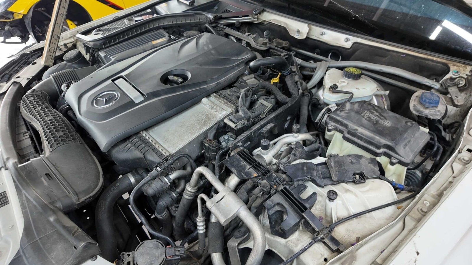 kiểm tra tổng quát khoang động cơ