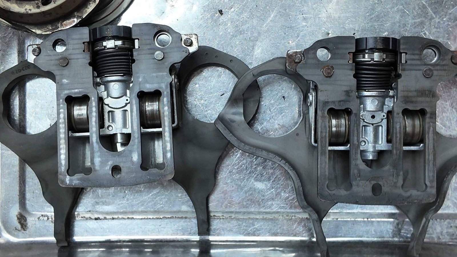 Thay Thế Càng Cua Ly Hợp Hộp Số Ford Fiesta - VES Workshop - Đảm Bảo Chất Lượng, Hiệu Suất Và An Toàn