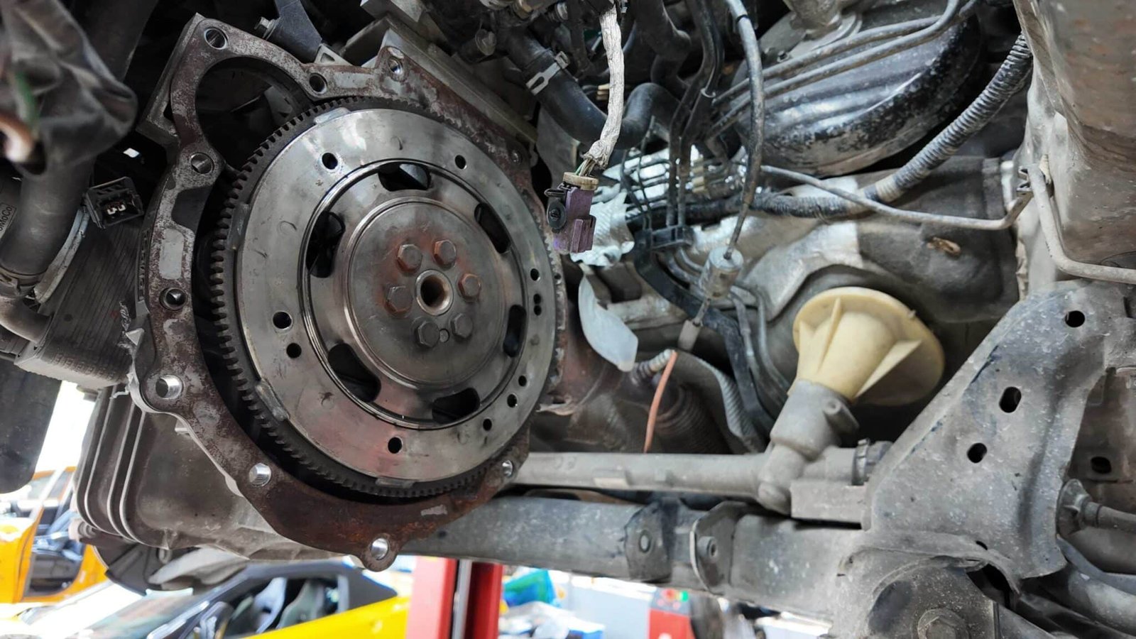 Thay Thế Càng Cua Ly Hợp Hộp Số Ford Fiesta - VES Workshop - Đảm Bảo Chất Lượng, Hiệu Suất Và An Toàn