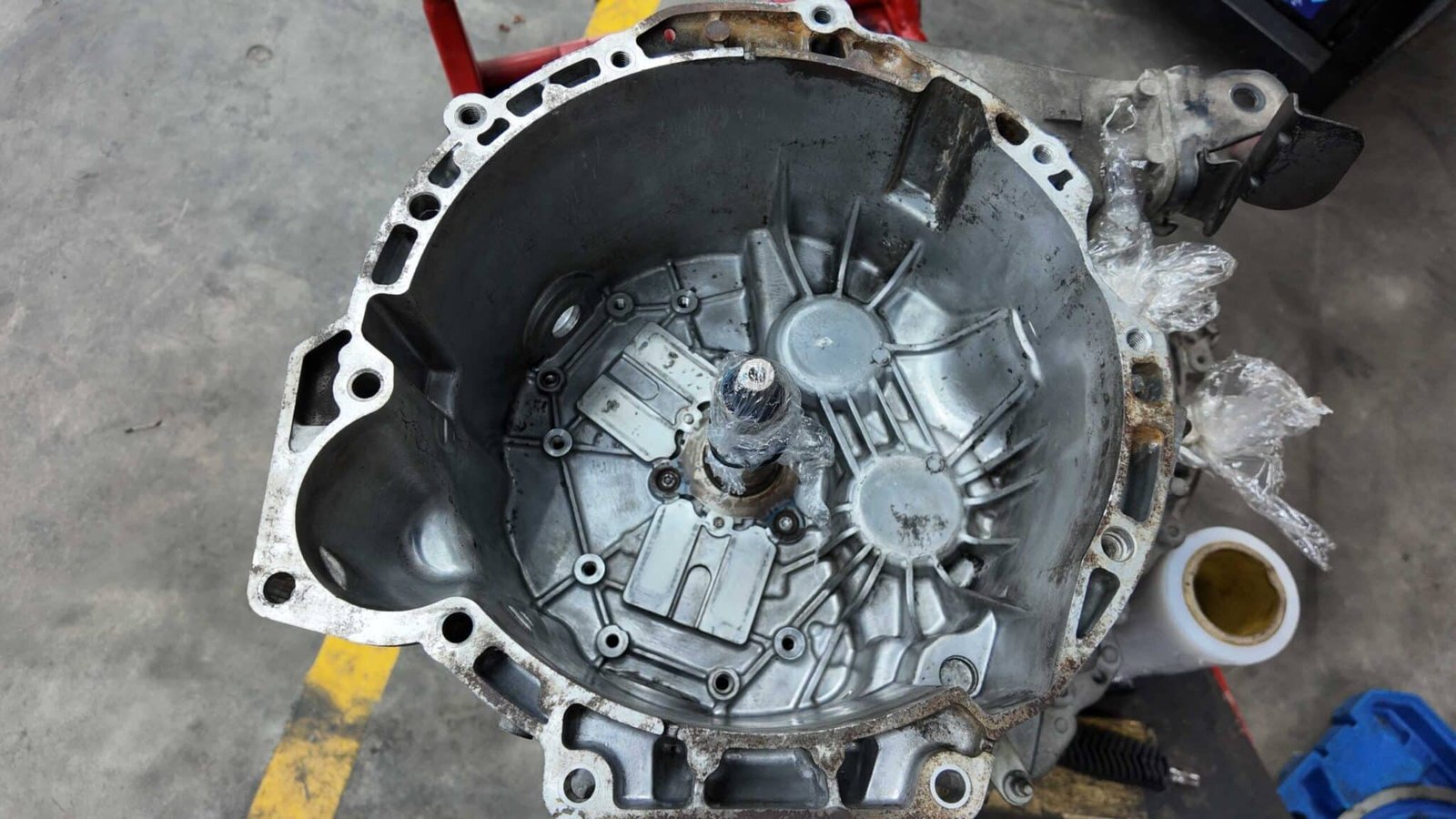 THAY THẾ HỘP SỐ KIA MORNING - VES WORKSHOP 2 Thay Thế Hộp Số Kia Morning - Quy Trình 15 Bước Chi Tiết & Bảo Hành Tại Ves Workshop