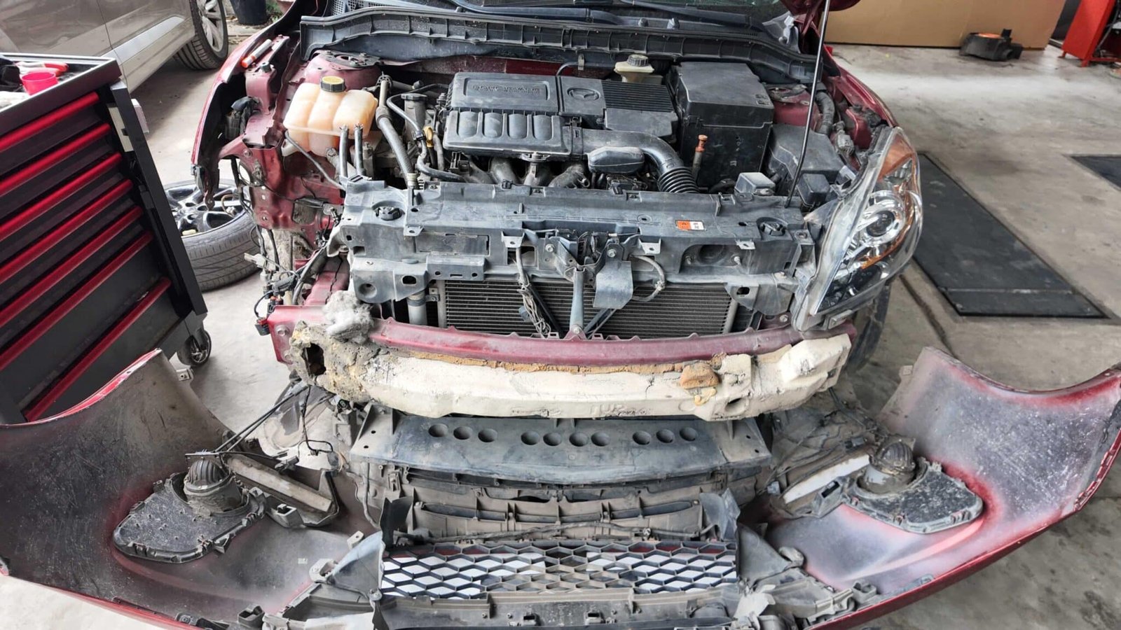 SỬA CHỮA CỤM BƠM TRỢ LỰC LÁI MAZDA 3 TẠI VES WORKSHOP 1 Sửa Chữa Cụm Bơm Trợ Lực Lái Mazda 3 tại VES Workshop - Giải Pháp An Toàn Và Chính Xác Cho Xe Của Bạn