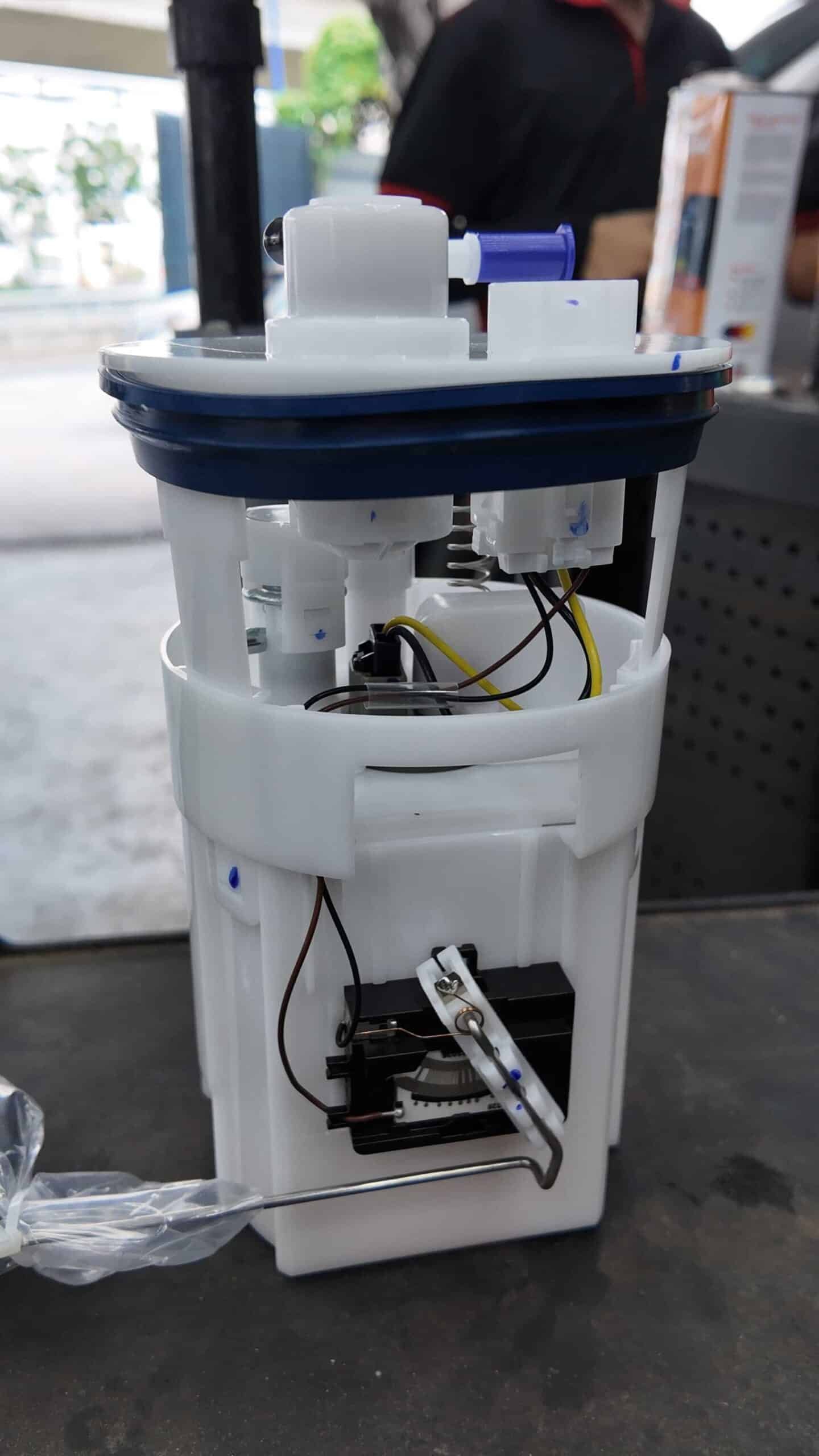 THAY THẾ BƠM XĂNG KIA MORNING - VES WORKSHOP 6 Chuyên Nghiệp Thay Thế Bơm Xăng Kia Morning - Quy Trình 12 Bước Chi Tiết & Bảo Hành Tại Ves Workshop