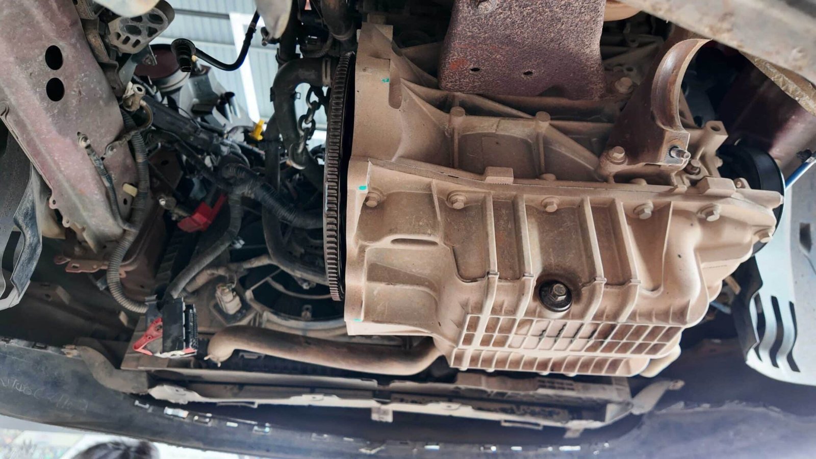 Nhận biết dấu hiệu hư hỏng hộp số