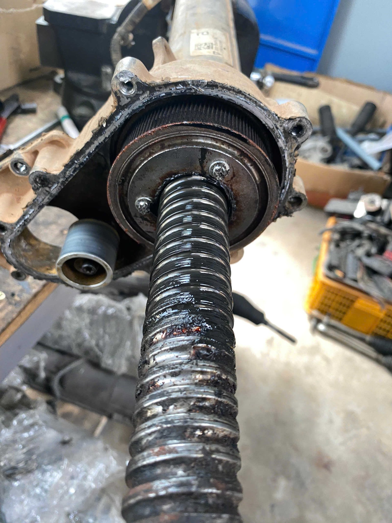 Sửa Chữa Thước Lái Điện Ford Tại VES Workshop: Giải Pháp Chuyên Nghiệp Cho An Toàn Và Hiệu Suất Lái Xe