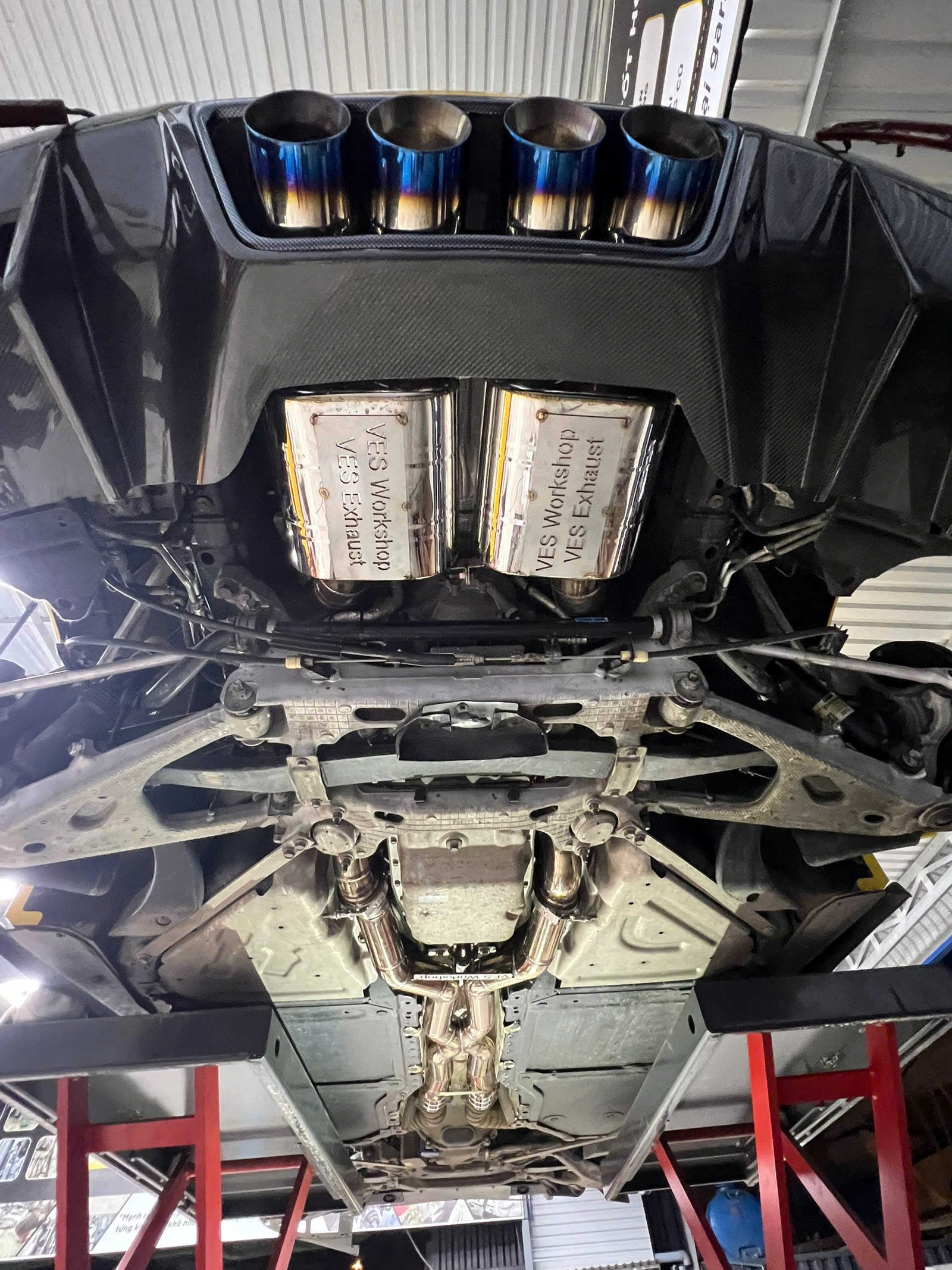 Custom Hệ Thống Ống Xả Chevrolet Corvette: Giải Pháp Custom Đột Phá Từ Ves Workshop