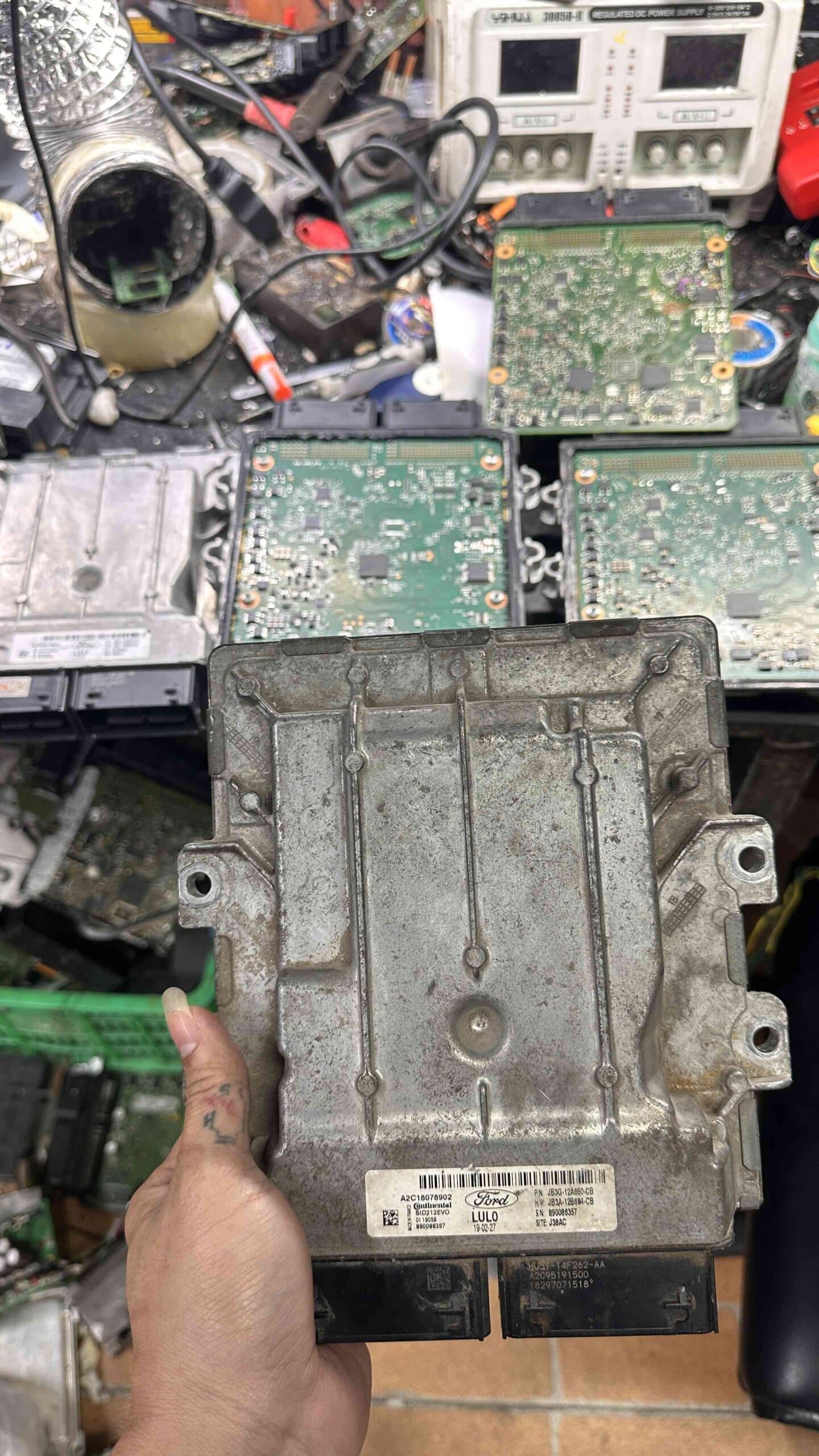 Dịch Vụ Tại VES Workshop: Điểm Mạnh, Đội Ngũ, Trang Thiết Bị, Cam Kết