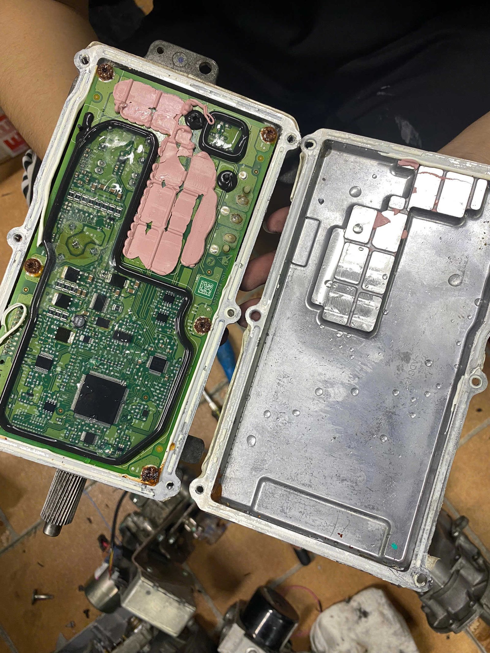 SỬA CHỮA THƯỚC LÁI ĐIỆN MERCEDES-BENZ GLK 220 - VES WORKSHOP 8 Sửa Chữa Bo Mạch và Linh Kiện Điện Tử