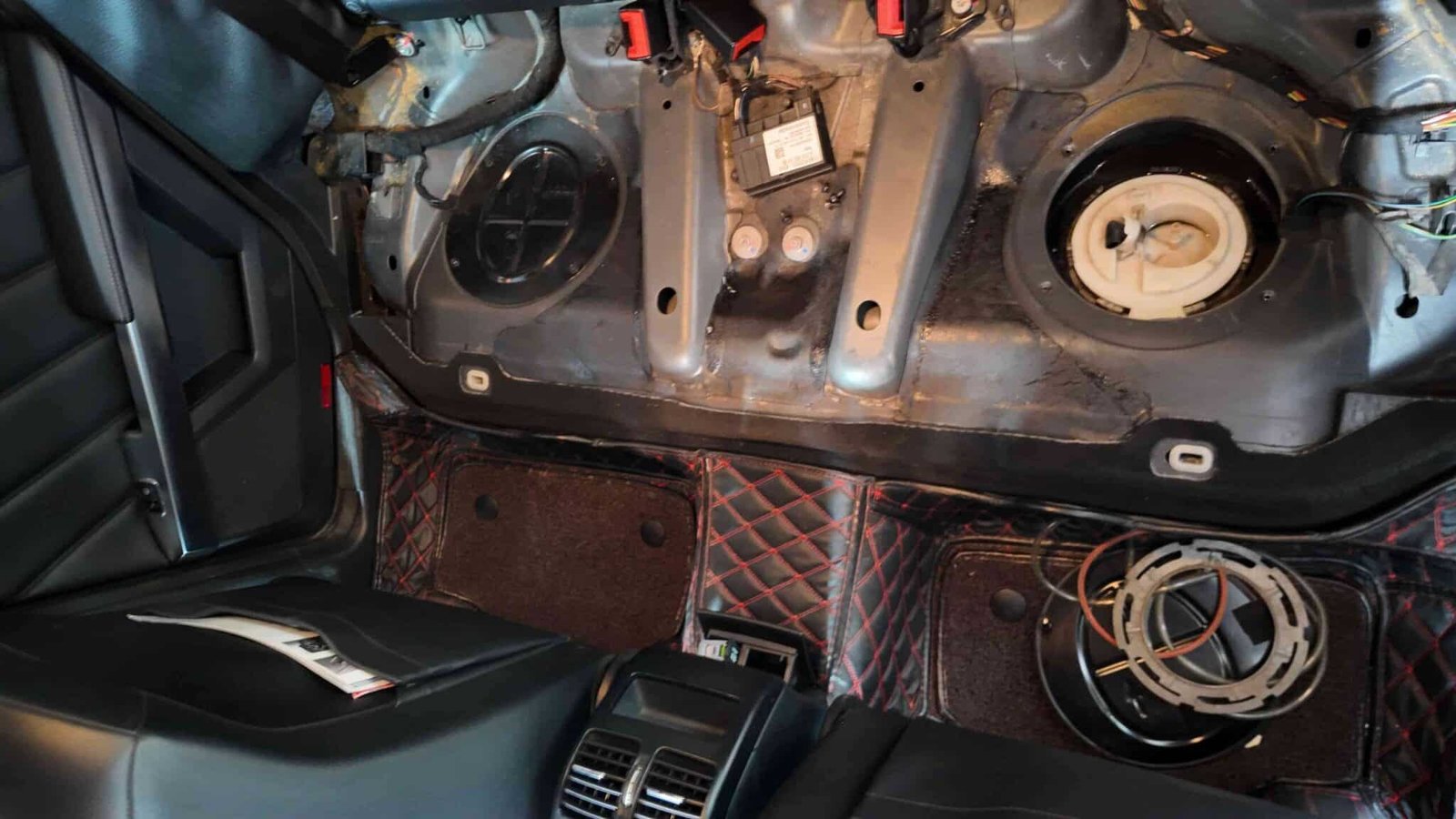 Quy Trình Thay Bơm Xăng Mercedes-Benz GLA-Class Chuẩn Xưởng