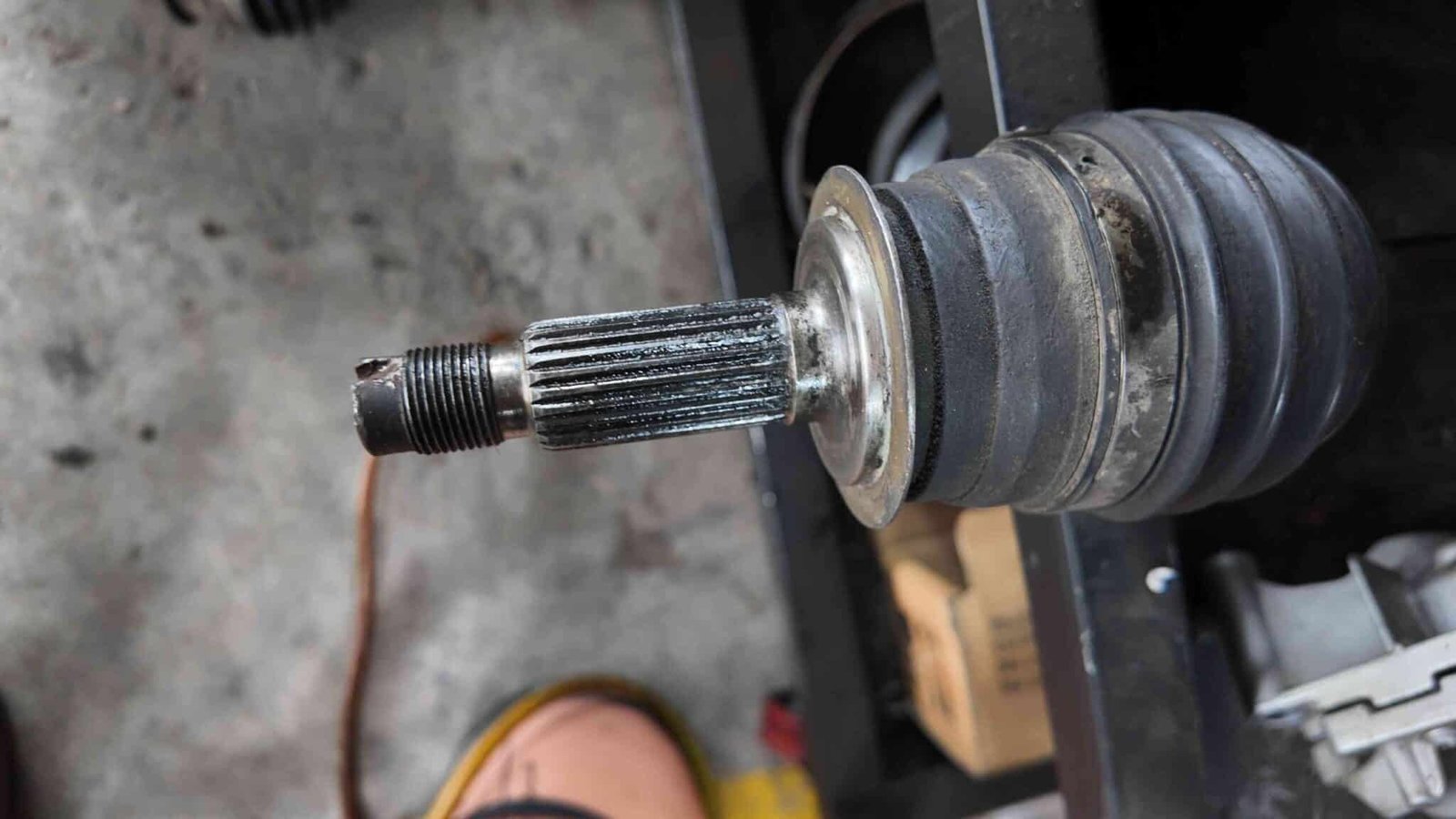 BẢO DƯỠNG HỆ THỐNG GẦM AUDI A4 TẠI VES WORKSHOP 6 Công cụ, thiết bị và phụ tùng cần thiết