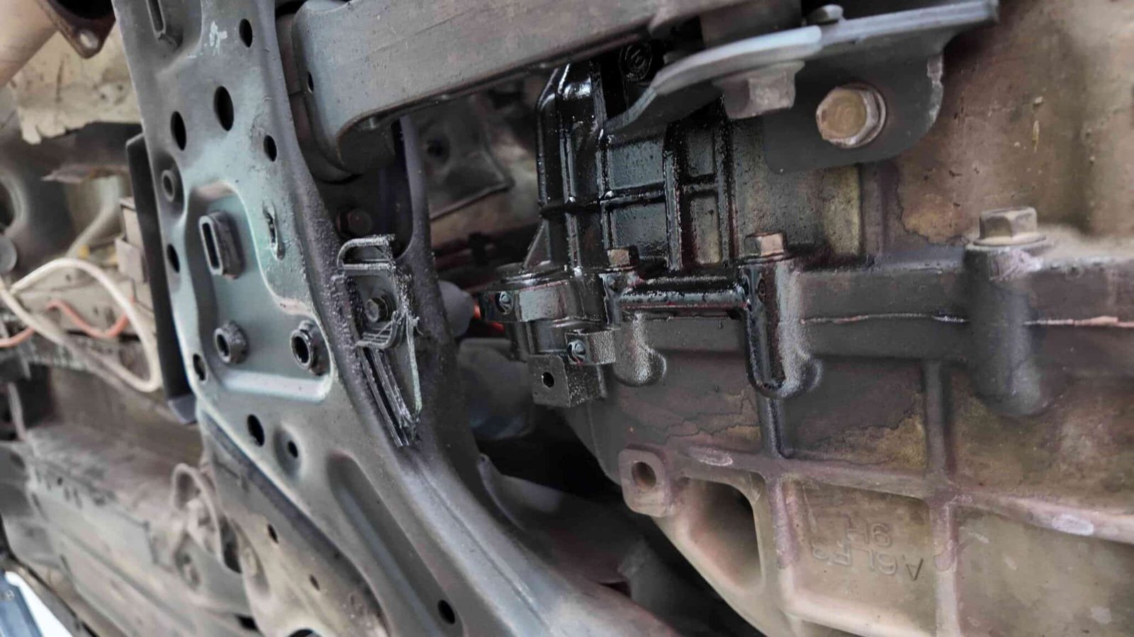 Kinh Nghiệm Chăm Sóc Gầm Xe Peugeot 508 Tại Nhà