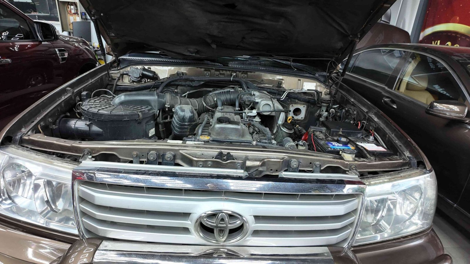 Thay Thế Cụm Bơm ABS Toyota Land Cruiser Chuẩn Xác & Chuyên Nghiệp Tại Ves Workshop